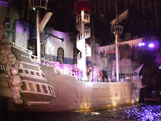 Show vor einem grossen Hotel. Wahnsinn wie gut das gemacht ist!!!