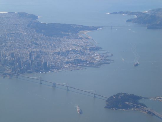 Flug ueber San Francisco.