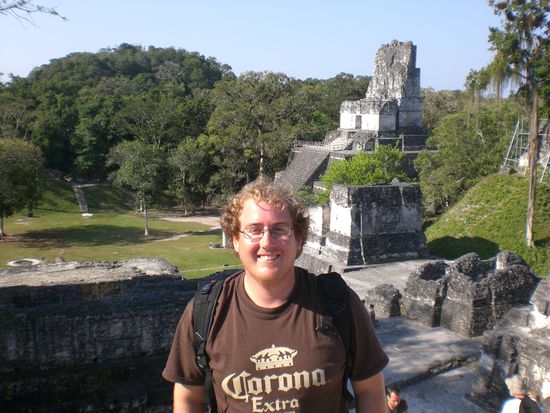 Ich vor den Hauptruinen.