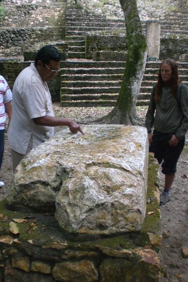 Unser Guide beim Erklaeren.