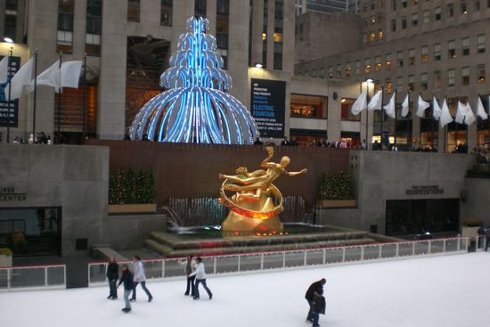 Eislaufbahn am Rockefeller Place.