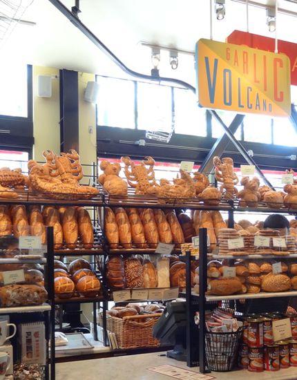 Bei "Le Boudin" an der Fisherman's Wharf gibt es nicht nur die köstliche Clam chowder Soup in einer Bowl aus Brötchen sondern auch Brötchen-Bärchen, Brötchen-Skorpione, Brötchen-Krokodile, Brötchen-Schildkröten, Brötchen....ach, alles