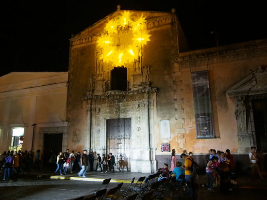 Die letzten Vorbereitungen für diese schöne Fiesta werden getroffen...