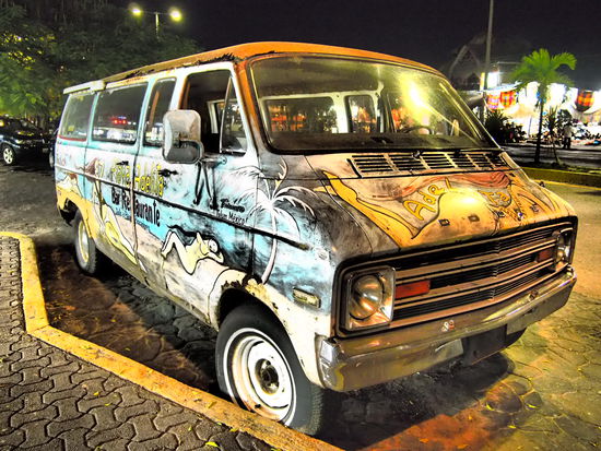 Auch vor Autos macht die Kunst nicht Halt 