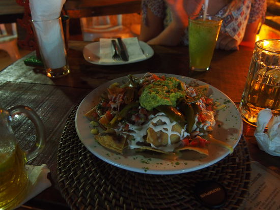 Köstlich! Und was die Guacamole angeht: schade, dass wir sie in Deutschland noch nicht einmal halb so gut gegessen haben...lecker!