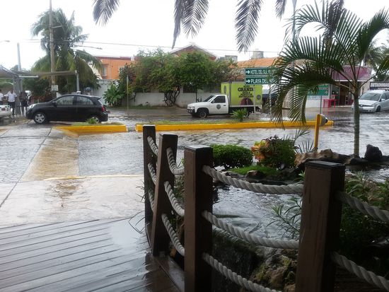 Festes Schuhwerk ist hier nicht mehr notwendig. Flipflops tun es auch - wir haben immernoch 25 °C!