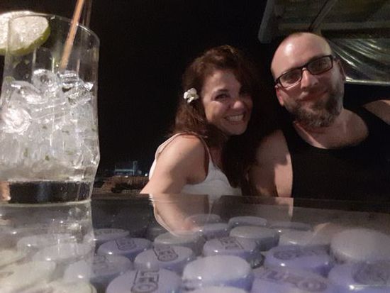 Ein Erinnerungsfoto an den letzten Cocktail in der Roof-Top-Bar des Quip Bed&amp;Breakfast