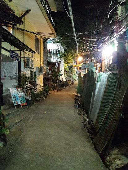 ...aber eben auch weniger schöne Ecken, an denen stellenweise u.a. Plastikmüll verbrannt wird.