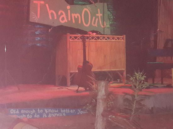 Gute Live-Musik gibt es im ThaimOut direkt am Strand