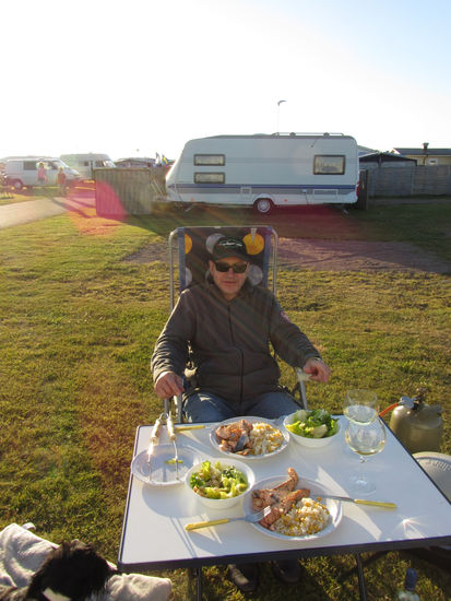 Essen war richtig lecker, leider habe ich nicht mehr Bilder von dem Platz, es war komisch in Schweden zu sein...