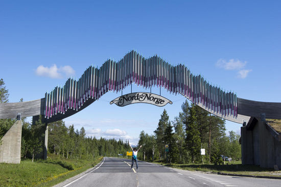 Kein Mensch auf der Strasse.. so schönes Wetter!