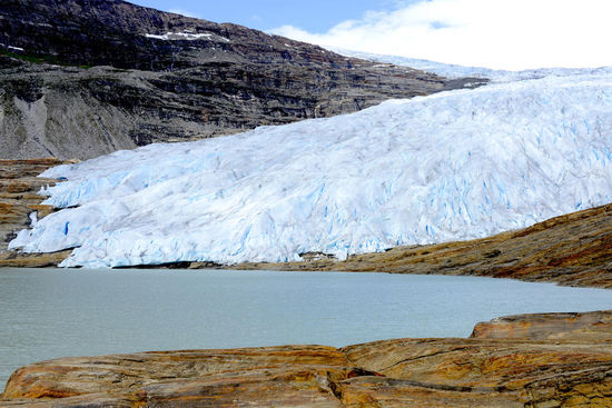 Ist schon gewaltig, aber genießen konnten wir den Anblick nicht