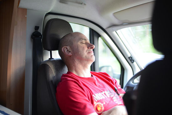 Michael ist im Sitzen abends eingeschlafen.. wir beschließen es ab morgen ruhiger angehen zu lassen...