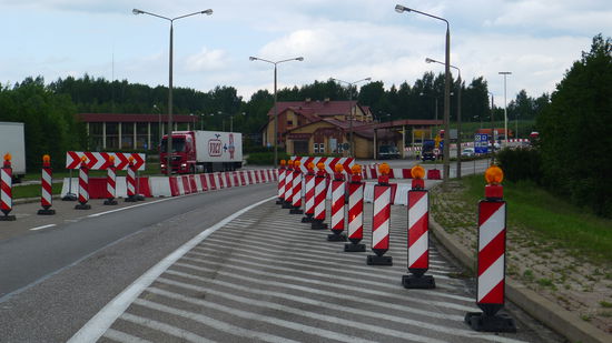 Endlich mal wieder eine richtige Grenze, kontrolliert wird hier aber auch nicht mehr...