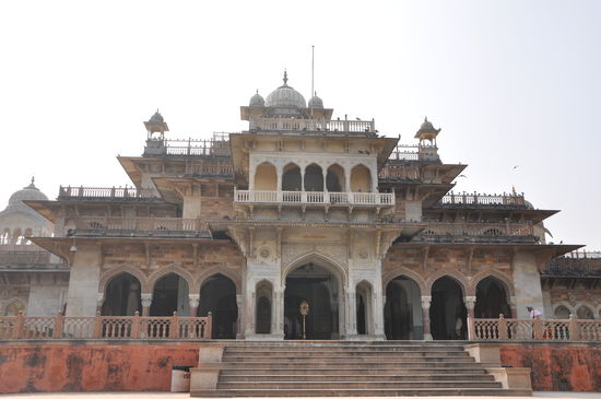Albert Hall 
Ein wunderschönes Museum - auf jeden Fall einen Besuch wert.
