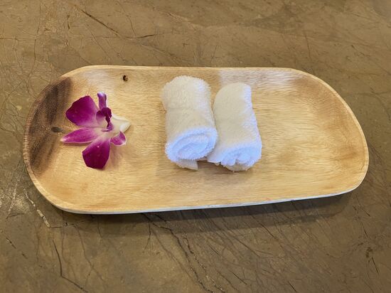 Schon um 13.30 Uhr sind wir in Kihei im „Maui Castle hotel“ und werden nett begrüßt
Das Hotel ist ein typisches Resort in diesem großen Touristenort, die Preise hier sind allgemein viel günstiger als in Hana