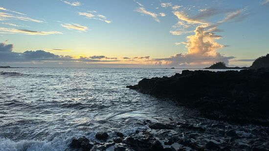 Vorher gibts aber wieder Fotos vom Sonnenaufgang über dem Meer