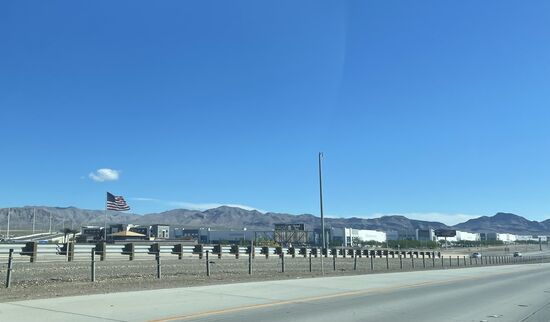 Trotz der Geschwindigkeit vom maximal 75m/h schmelzen die Kilometer dahin..