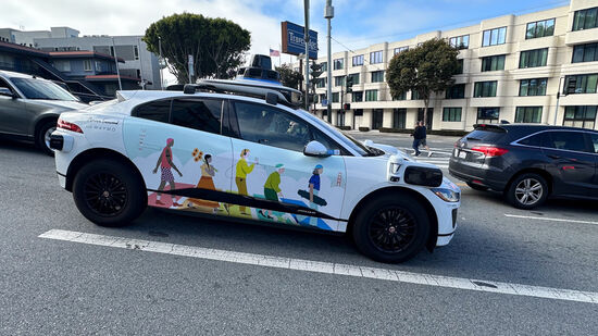 Wieder eins der voll-autonomen Autos….