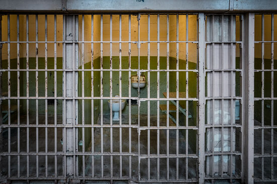 So sahen die Zellen aus: 1,50mx2,70m und 2,70m hoch-in den Zellen durfte geraucht werden und jeder Insasse bekam 3x pro Woche ein Päckchen Zigaretten, egal ob er Raucher war, oder nicht