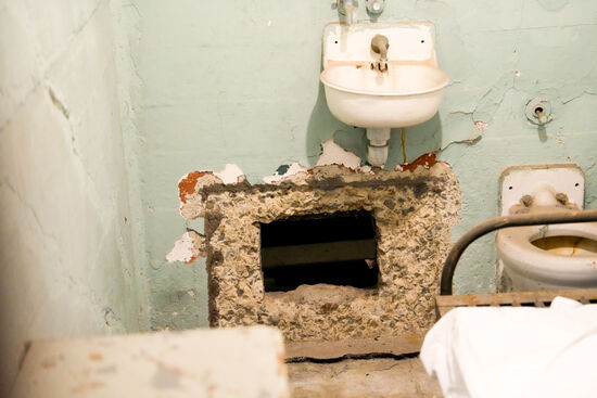 So waren sie am nächsten Morgen schon über oder durchs Meer geflohen und wurden nie wieder gesehen