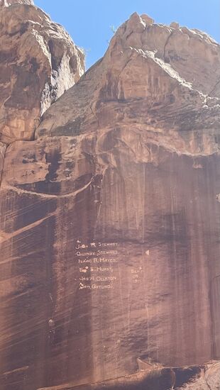 Auch neuere Inschriften sehen wir