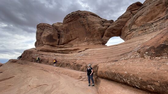 Auch einige fülligere Menschen kämpfen sich Schritt für Schritt zum Ziel