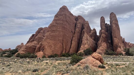 Wir fahren weiter durch den Park und besuchen noch „Devils Garden“ - das ist eine ca 4km lange Tour