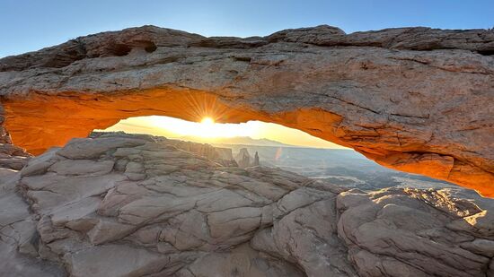 Es ist ein beliebter Ort für Sunrise-Fotos und man findet dieses Foto oft im Internet.