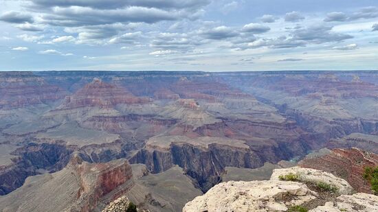 Die Aussicht ist grandios. Auf diesem Bild sehen die Wolken noch schön aus.