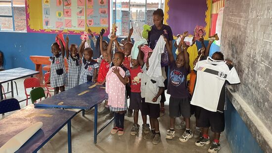 Die Freude ist riesengroß und es gibt überhaupt kein Gedrängel und Neid, wenn jemand etwas bekommt.