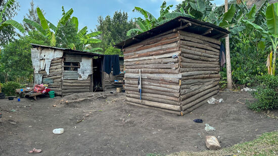 So lebt „Mann“ hier mit Frau und 11 Kindern und einigen Enkelkindern