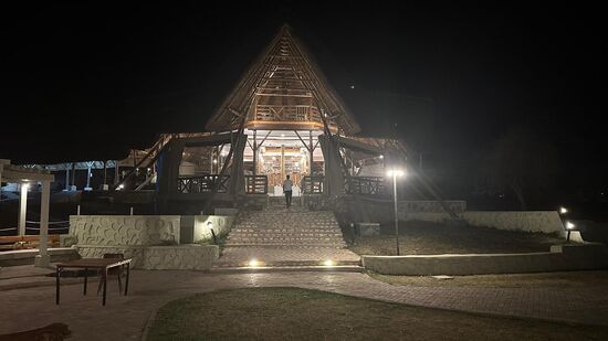 Leider ist es zu spät für ein "Game drive". Das verschieben wir auf morgen vor dem Frühstück.