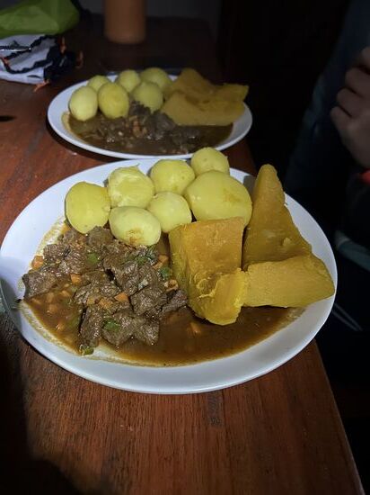 Rindsgulasch mit Kürbis und Kartoffeln