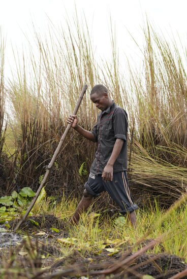 An manchen Stellen konnten die Skipper stehen und unser Boot weiterziehen.