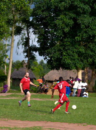 Unsere beiden bekommen leider nicht viel Ballkontakt…aber sie haben trotzdem ihren Spaß