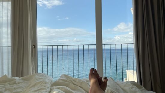 Das „Hotel Aria“ in Podstrana hat tolle Zimmer zu günstigen Preisen, direkt am Meer
Wir verlassen das Hotel bei strahlendem Sonnenschein und sind guter Dinge