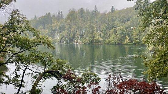 Für die 23 Euro Eintritt p.P. Ist eine Bahnfahrt inklusive und eine kurze Bootsfahrt-es gibt verschiedene Touren-man empfiehlt uns die „Route H“ um das meiste zu sehen