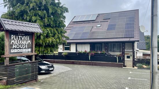 Es gibt unendlich viele dieser privaten Unterkünfte rings um den Parkeingang