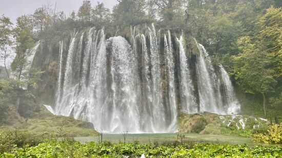 Der Wasserfall ist stolze 27m hoch und hier stand Winnetou in dem Film „Der Schatz im Silbersee“