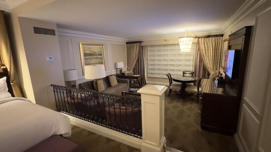 Auch wenn diese Suite riesig aussieht, ist sie bei weitem nicht die Größte dieses Hotels.