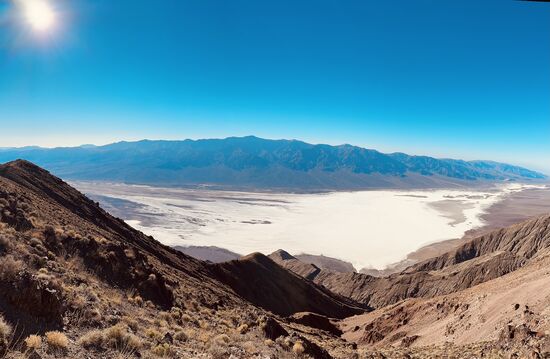 Kurz darauf sind wir beim „Dantes View“ dem Aussichtspunkt auf den
 „Black Mountains“
