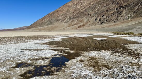 Wir können weit über die Salztonebene hinausgehen