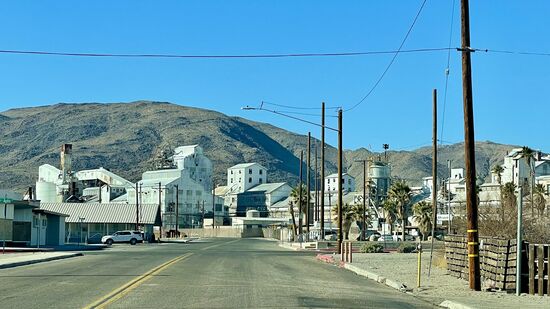 Es gibt Filme aus dem Jahr 2004 : „Trona“ und „Land of Plenty“ sowie „Just and water“ aus dem Jahr 2008 die hier gedreht wurden