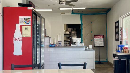 Sehr freundlich werden wir hier begrüßt und bekommen ein Frühstück frisch zubereitet. Touristen sieht man hier wohl selten