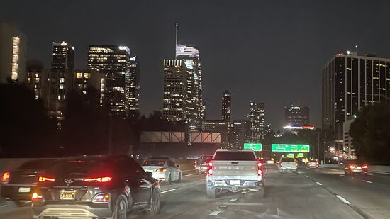 Thomas hätte gern noch das Observatorium besucht, aber die Straße ist leider schon gesperrt. So fahren wir zurück zum Hotel