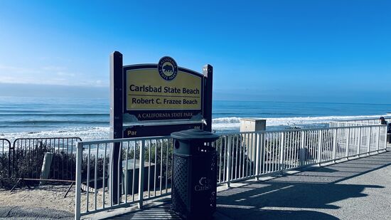 Nach einer knappen Stunde Fahrt (ca 70km) erreichen wir Carlsbad und besuchen gleich nach dem Einchecken den Beach