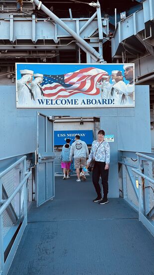 Das Schiff wurde während dieser Zeit häufig modernisiert, da es von der Propeller-Maschine bis zum Strahlflugzeug unterschiedlichstes Flugmaterial beheimatete.