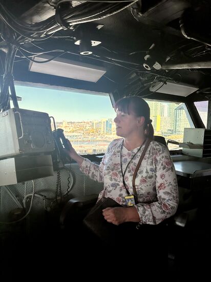 Dies ist die Hauptbrücke, auf der das Schiff navigiert wurde. Von hier aus gingen die Kommandos in den Maschinenraum.