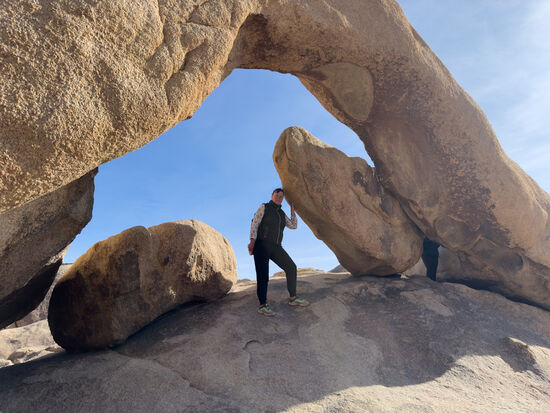 Da sind wir—trotz Nebensaison sind hier einige Touris, aber man stellt sich brav in eine Reihe und wartet bis man für ein Foto dran ist